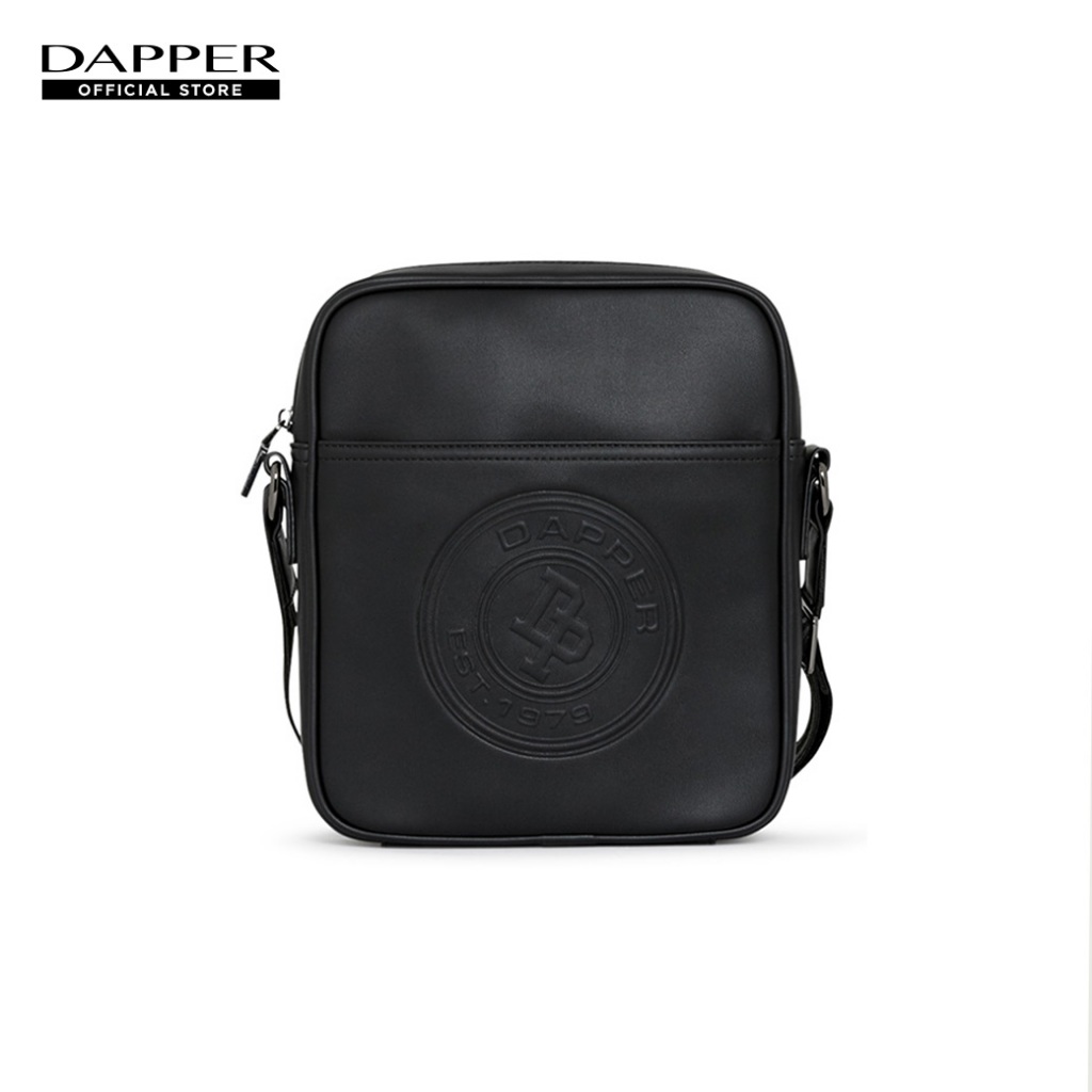 DAPPER กระเป๋าสะพายข้าง DP Logo Stamp Reporter Bag สีดำ (BM4B1/1242PN)