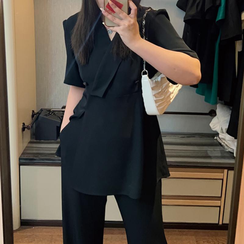 [M-4XL] ชุดเซ็ทงานสาวอวบ ชุดเสื้อแขนสั้นผ่าข้าง + กางเกงทำงานสองชิ้น เก็บเอว ชุดสูทผู้หญิง ชุดทำงาน ปกปิดหน้าท้อง ใส่แล