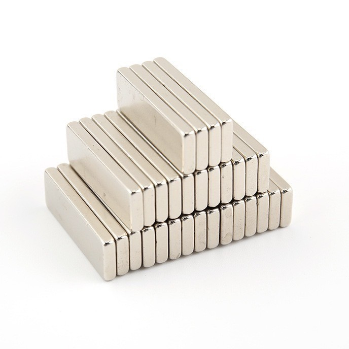 แม่เหล็ก แม่เหล็กแรงสูง แม่เหล็กสี่เหลี่ยม แม่เหล็กแรงดึงดูดสูง Magnet Neodymium Size: 20*5*2 mm #DG19