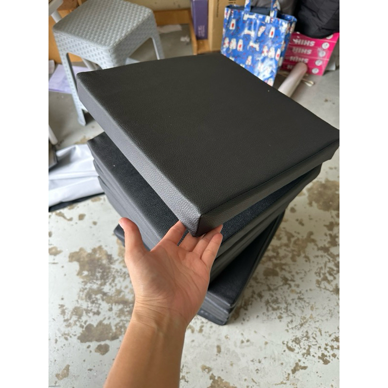 เบาะรองนั่ง ขนาด 44 x 44 cm. หนา 2 นิ้ว