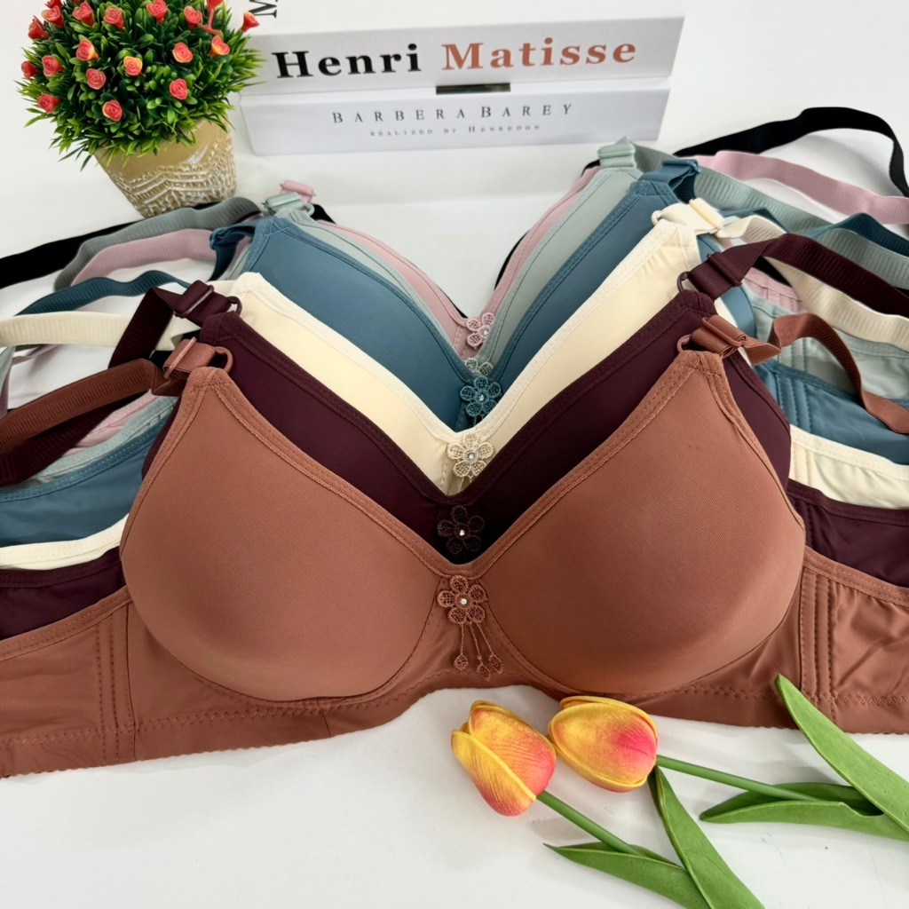 เสื้อในไร้โครง คัพC ฟองน้ำบาง สีพื้น ผู้หญิง Women Lady Underwear ทรงใหญ่ ไซส์ 36-42 ตะขอ 3