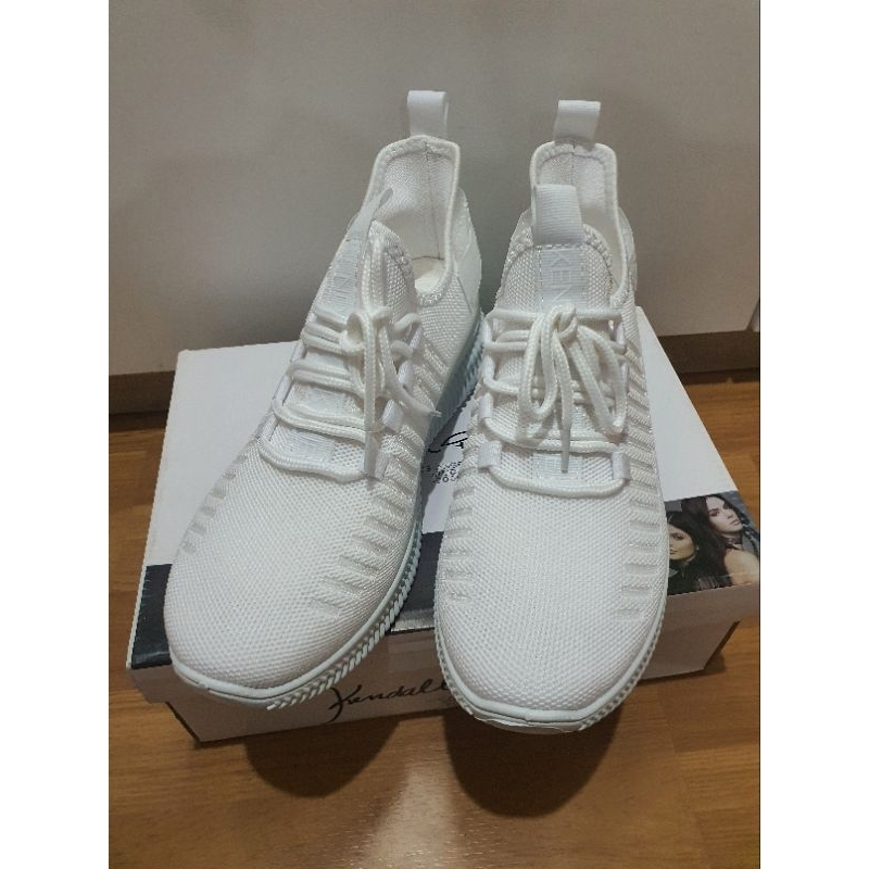 รองเท้า ผ้าใบ Kendall + Kylie Womens EZORA White Fashion Sneakers