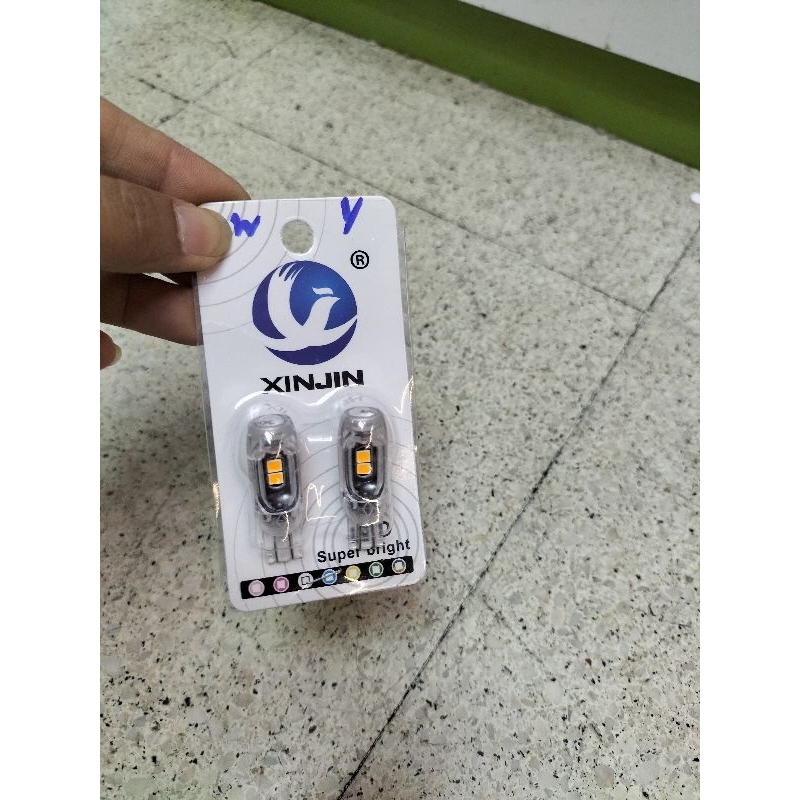 ไฟหรี่กระพริบ LED สว่างมากๆใช้ไฟรถ 12Vใส่ได้ทุกรุ่นสินค้ามีทุกสี
