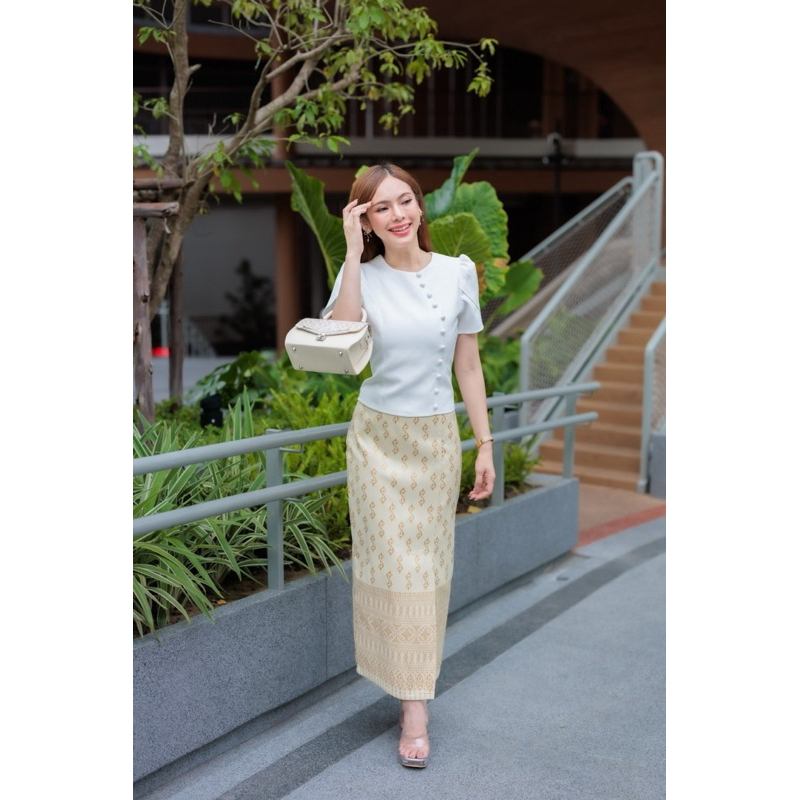 เสื้อไหมญี่ปุ่นแขนกลีบบัวกระดุมปั๊มอัดกาว แยกผ้าถุง.N673