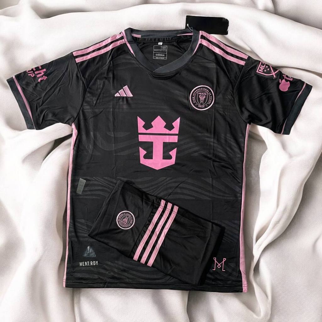 เสื้อฟุตบอล ทีมไมอามี่ เสื้อพร้อมกางเกงชุดกีฬาใหม่ล่าสุด 2024 กับ 2025 เนื้อผ้าดีใส่สบาย