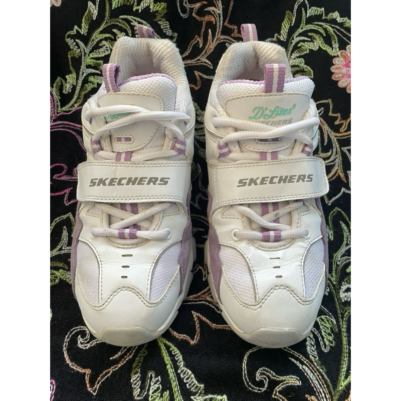 รองเท้า Skechers D’lites (มือสอง)