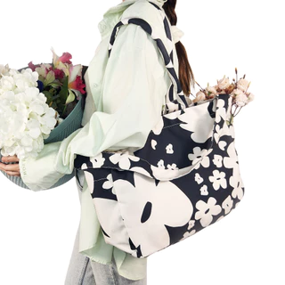 Pre รอ 3-7 วัน- Weekend bag สะพายไหล่ ใส่โน๊ตบุ๊ค 15" iPad Pro ใส่เสื้อผ้าเที่ยว holiday