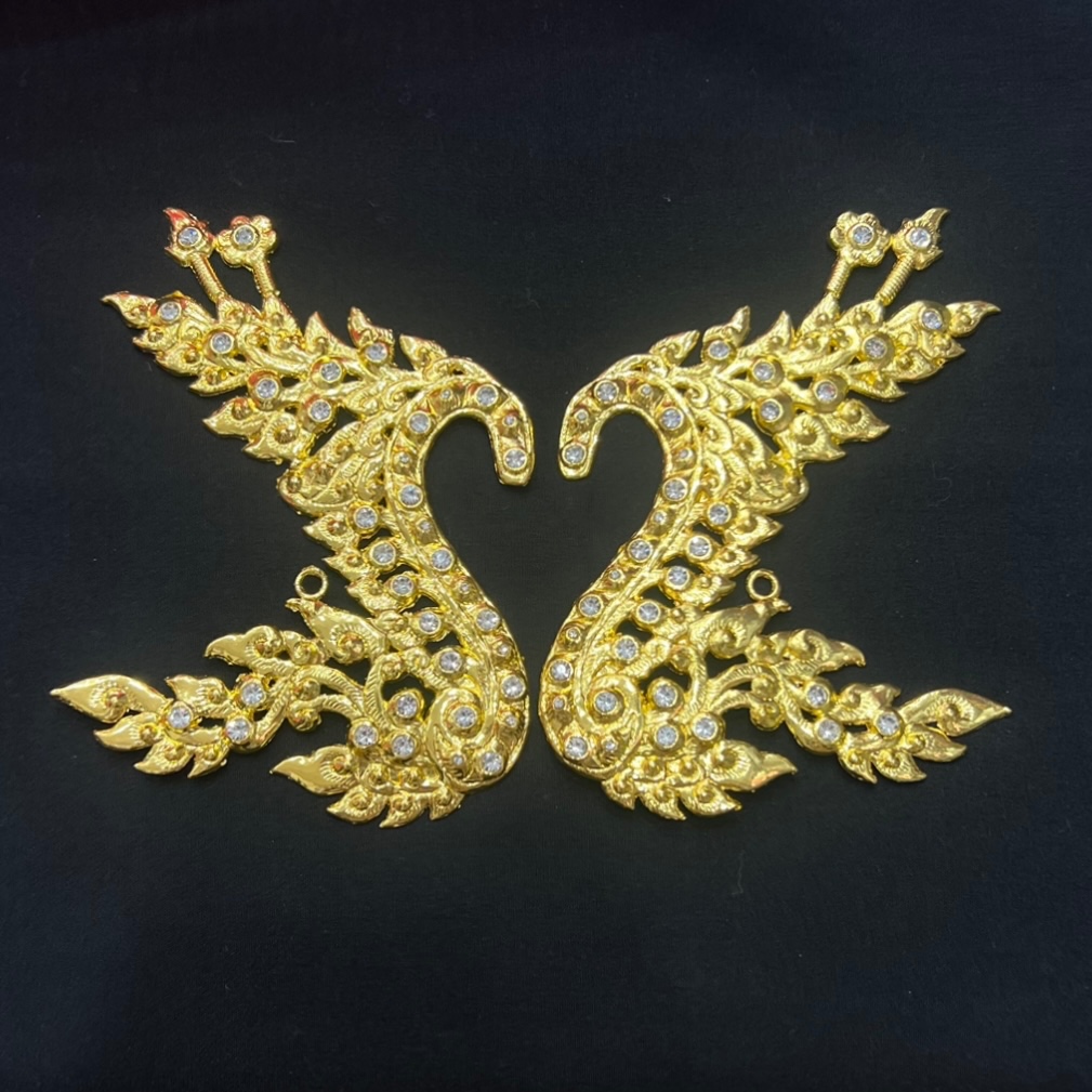 ￼Accessories จอนหูชุดไทยประยุกต์ ขนาดเด็กโตและผู็ใหญ่ใส่ได้ขายเป็นคู่ค่ะ พร้อมส่ง