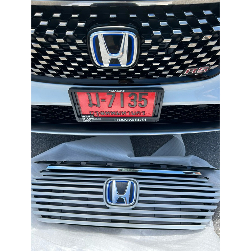 กระจังหน้าHonda Hrv EL 2024 สีขาวซันไลท์แท้100% ของใหม่ถอดจากป้ายแดง7/7/67