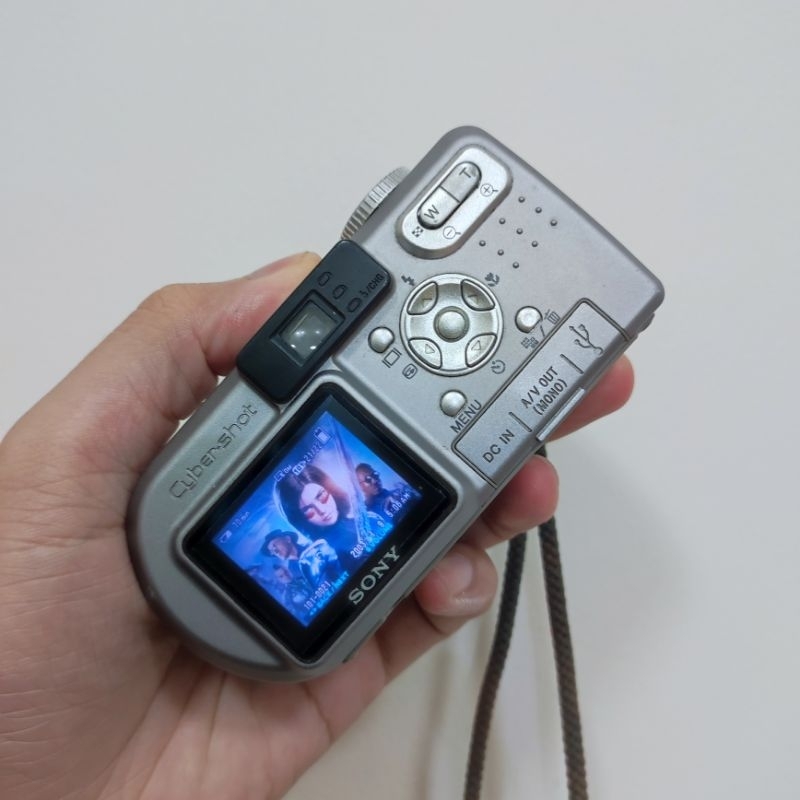 กล้องถ่ายรูปดิจิตอล Sony Cyber-Shot DSC P10