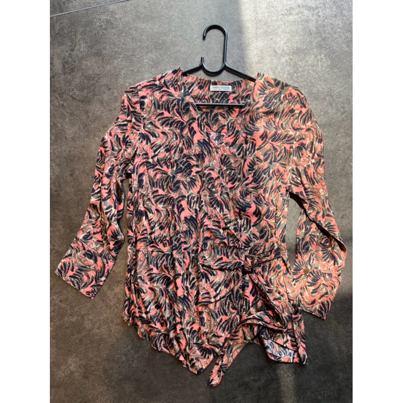 เสื้อเชิ้ตผู้หญิง แบรนด์ไทย Tango Tangerine ลายพิมพ์ สีส้มดำ