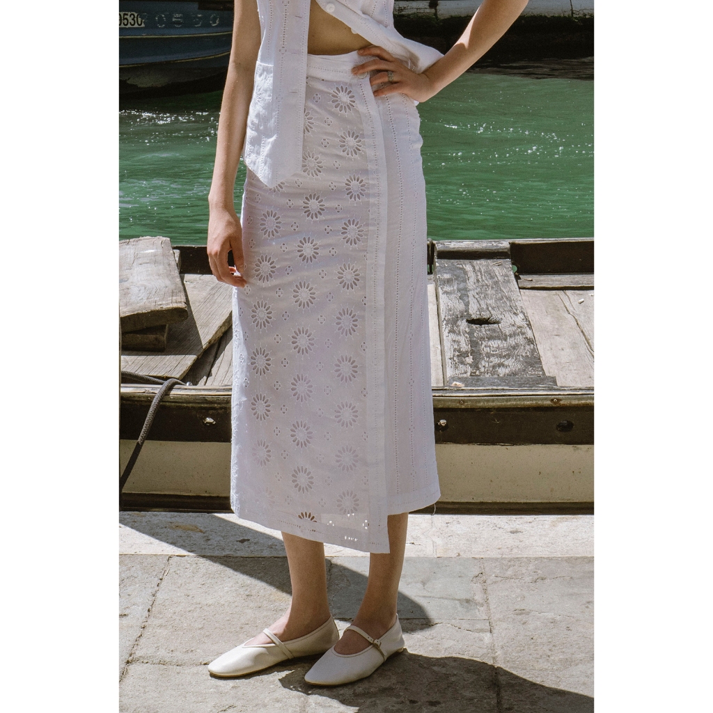 Perana กระโปรง ลูกไม้ Venice Skirt (สีขาว White )