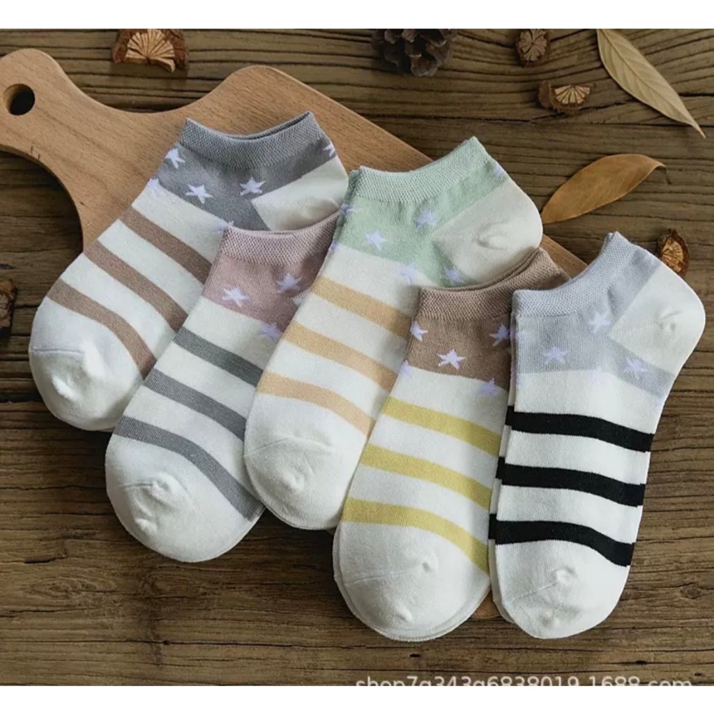 พร้อมส่ง ถุงเท้าข้อสั้น ลายดาว 5 สี สไตล์เกาหลี (1 เซต มี 5 คู่)
