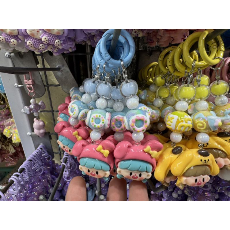 ได้ 3 อัน พวงกุญแจ มาใหม่ น่ารัก มีราคายกโหล คละแบบคละลาย (สนใจลายไหนแจ้งในแชท)
