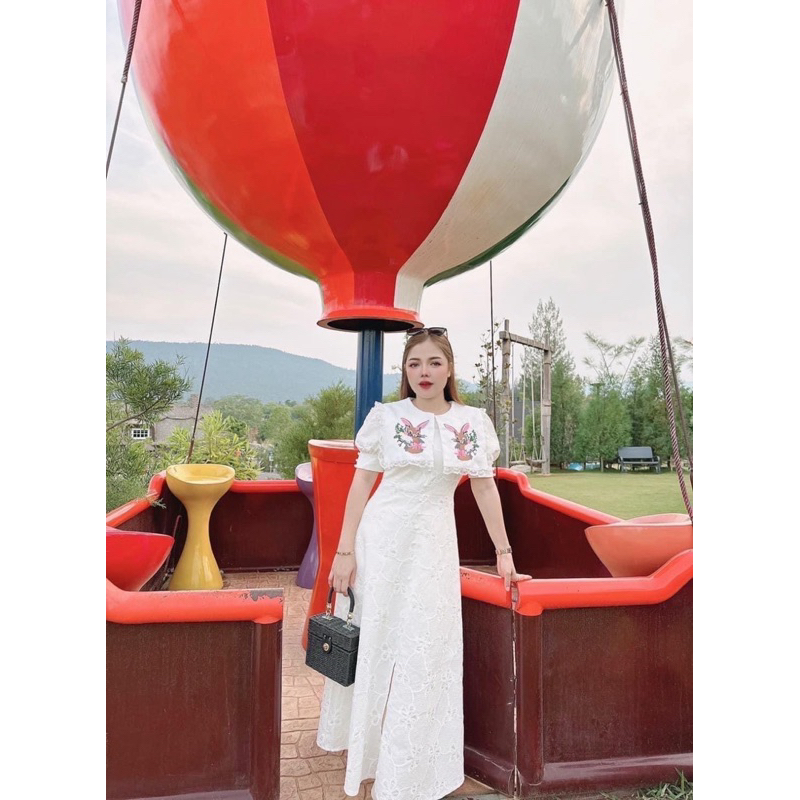 เดรสยาวสีขาวคอปกปากน้องกระต่าย