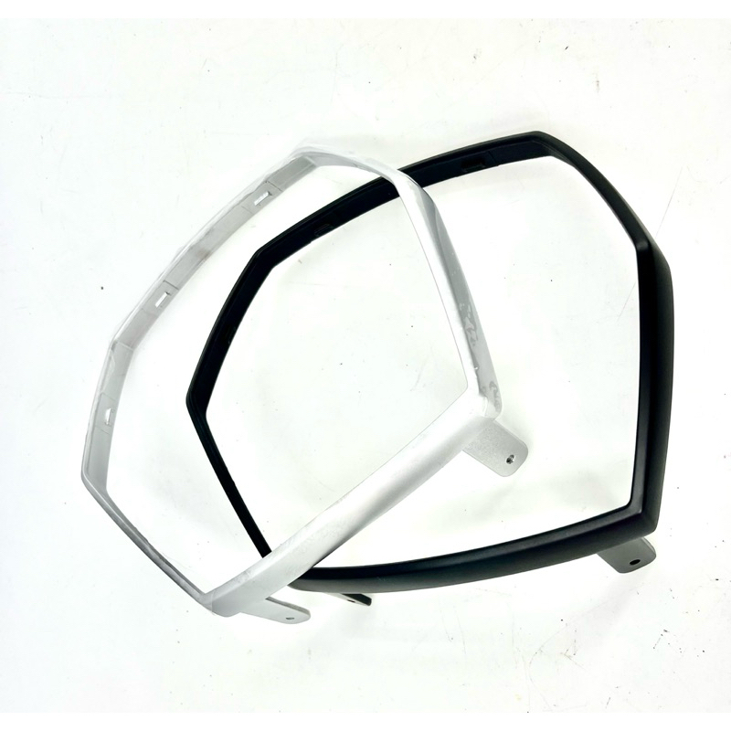 กรอบไฟหน้า Lambretta V125/V200 แท้ศูนย์