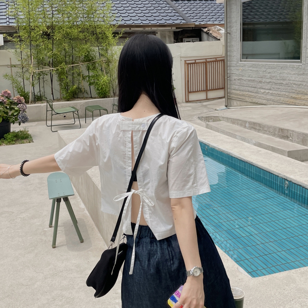 W447เสื้อเชิ้ตหญิง ด้านหลังผ่าสวยเก๋สุดๆ เสื้อน่ารัก ดีไซน์สวย สง่างาม ลม บริสุทธิ์หวาน อ่อนโยน