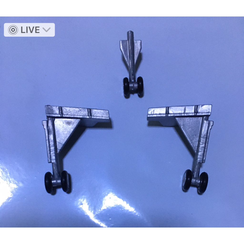 อาไหล่ล้อเครื่องบินขนาด 47 ซม. รุ่น A320 1 ชุด จำนวน 3 ชิ้น สำหรับเครื่องบิน Scale 1:150 เช่น Air As