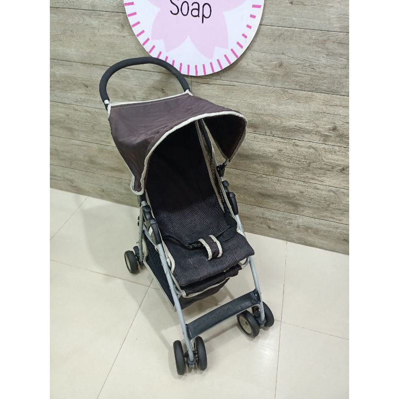 รถเข็นเด็กมือสอง Richell รุ่น Compact buggy  สีน้ำตาล