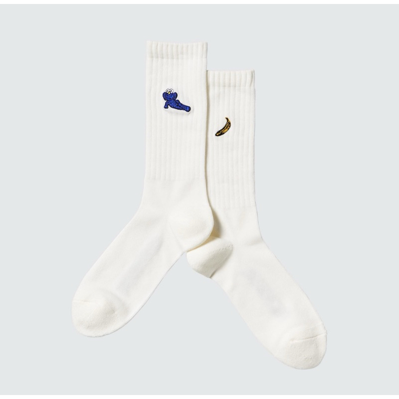 [แท้ พร้อมส่ง ส่งเร็วมาก] ถุงเท้า Uniqlo ถุงเท้า KAWS + WARHOL socks