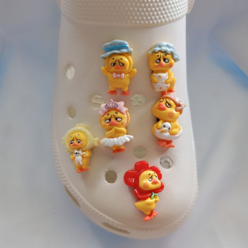 (ส่งจาก ) Crocs Jibbitz น้องเป็ดหน้าบูด ตัวติดรองเท้าที่มีรูทุกยี่ห้อลายน่ารัก