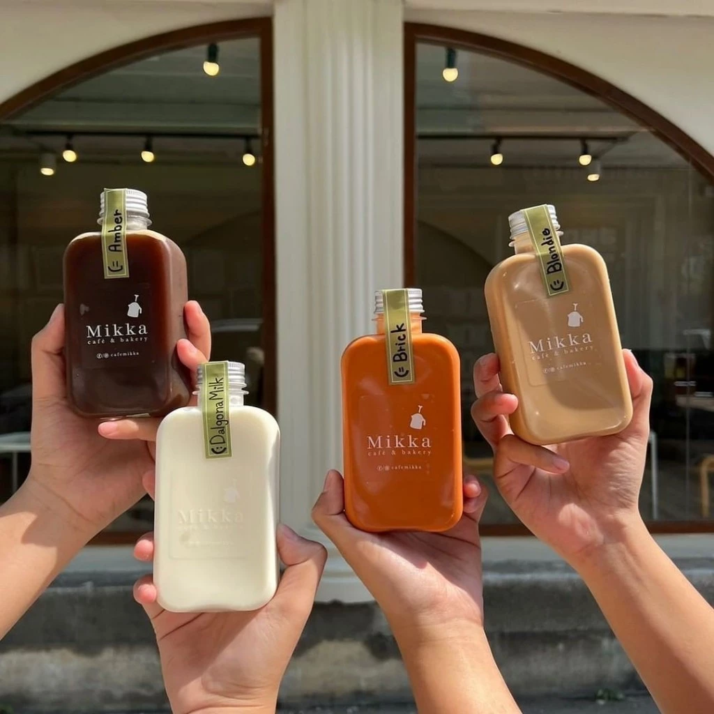200/240 ML ขวดเกาหลี ขวดพลาสติก PET ทรงเหลี่ยมแบน พร้อมฝาอลูมิเนียมป.28 (50ขวด)
