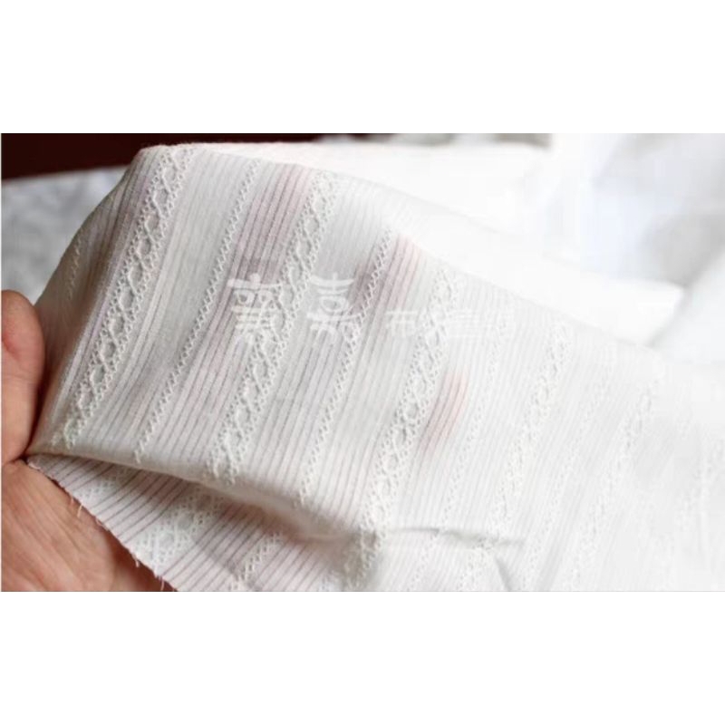 ผ้าฝ้ายทอขึ้นลายในตัว ยาว 50cm