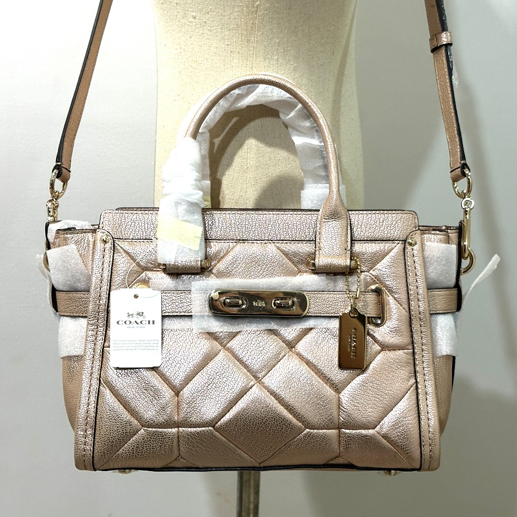 กระเป๋าถือ Coach ของแท้ มือ 1  รุ่นหรูที่สุด COACH  SWAGGER 27 IN METALLIC PATCHWORK LEATHER BAG Ros