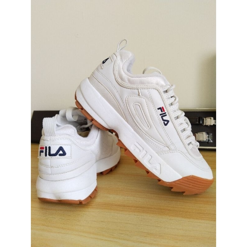 รองเท้าผ้าใบลำลอง FILA สีขาว พื้นยาง เสริมส้น ไซส์ 38 ความยาว 24 ทรงสวย พื้นเต็ม ซอฟในเดิม