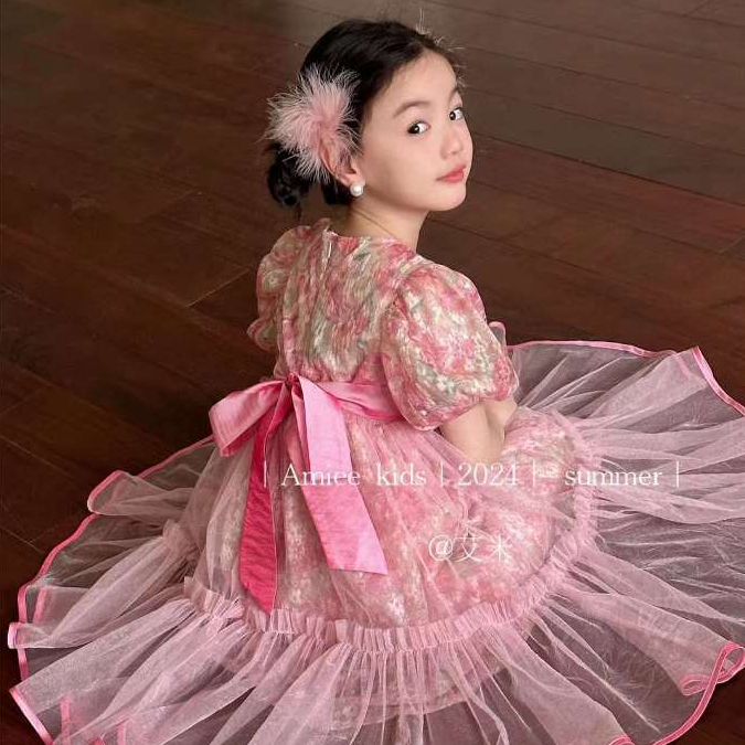 ชุดลายดอกไม้เด็กผู้หญิง สีชมพู แขนพองๆน่ารักม๊ากก สีสันสดใส ต้อนรันซัมเมอร์นี้ สำหรับวันเกิด ออกงาน ไปทะเล