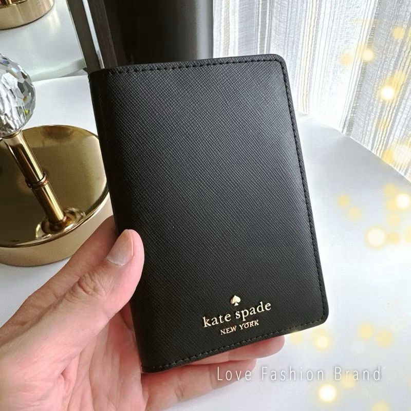 👑ผ่อน0%👑♠️ กระเป๋าใส่Passport Kate Slim passport holder kc577 wlr00142