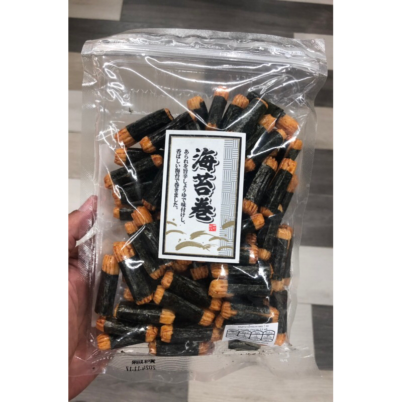 ขนมข้าวอบกรอบพันสาหร่าย โนริมากิ เซมเบ้ ไรซ์ แครกเกอร์ ขนาด 100g