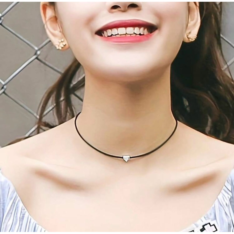 พร้อมส่ง โชคเกอร์สร้อยคอ โชคเกอร์คอ สร้อยคอเชือกจี้หัวใจ
