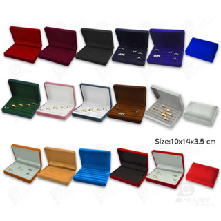 รวมกล่องกำมะหยี่ใส่แหวนชุดหรือสามารถใส่ต่างหูแบบเสียบได้ จัด…