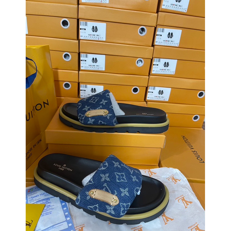 รองเท้าแตะ L.V แบบสวม งานHiend 1:1 (size38-45)แถมกล่อง ตรงปก💯