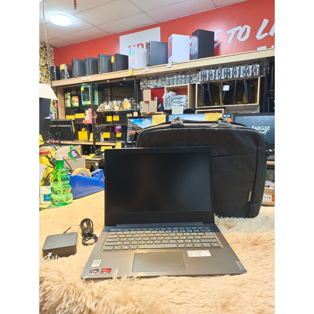 Notebook สเปคทำงาน/เล่นเกมส์  LENOVO V14 AMD Ryzen 5 4500U 2.3GHz