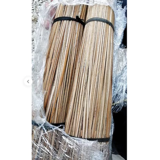 ก้านมะพร้าวแห้ง มัดละ 900g. คละความยาว คละเกรด ก้านทำไม้กวาดทางมะพร้าว อะไหล่ทำไม้กวาด ก้านไม้กวาด