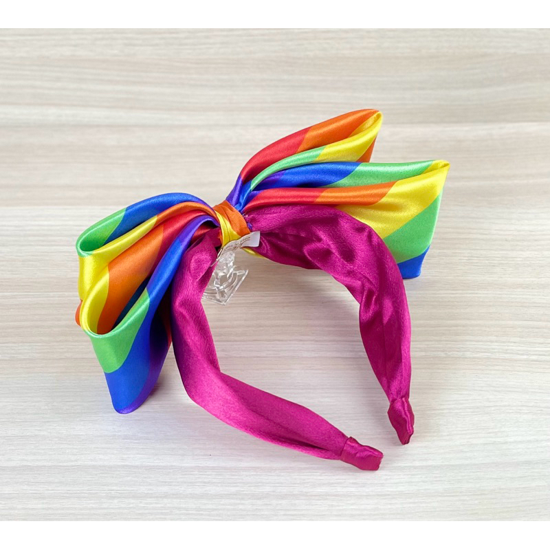 คาดผมโบว์ลายดอกกุ๊นขอบสดใสมีลวดปรับแต่งทรงได้ตามชอบใจ