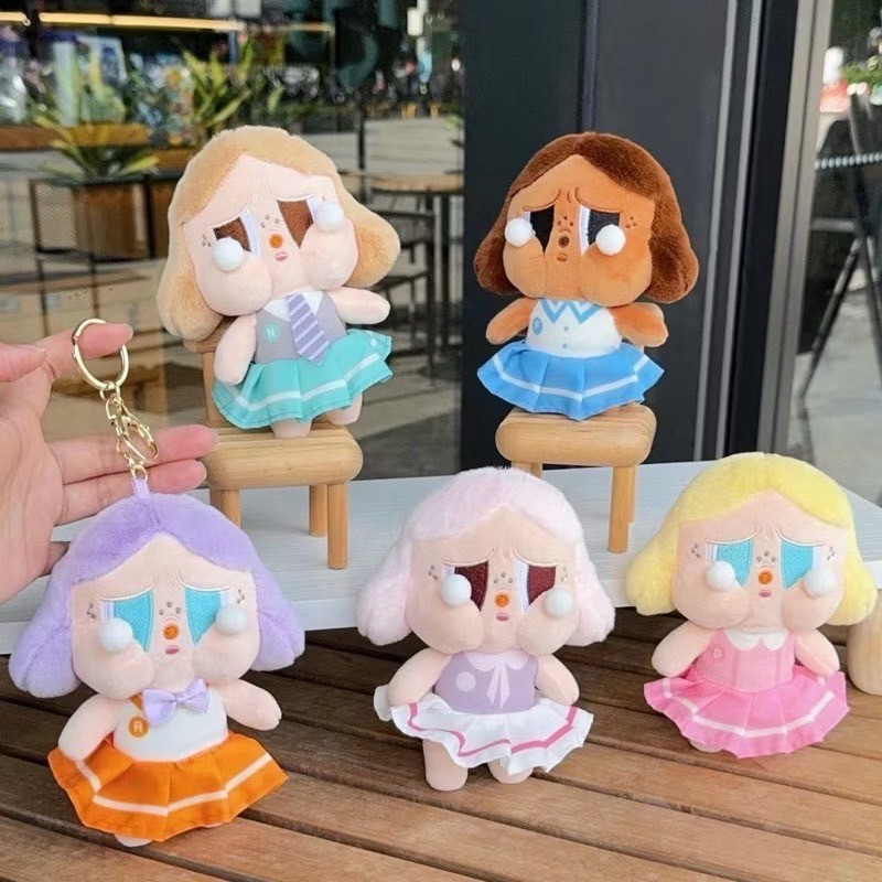 พวงกุญแจcrybaby พวงกุญแจ ตุ๊กตาcrybaby กระโปรงJK  มี 6 สีให้เลือก พร้อมส่งไทย 805