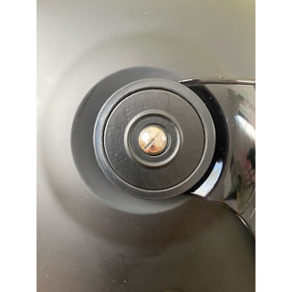 ชุดตัวล็อคชิลด์ 1 ชุดมี 2 ชิ้น(ซ้าย/ขวา)ของVintage F