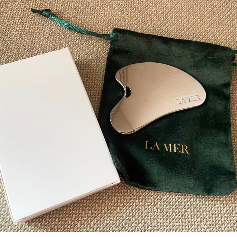 พร้อมส่ง ของแท้ 100 % La Mer Gua Sha กัวซา นวดหน้า La Mer พบประสบการณ์ เหนือชั้น ของการ ฟื้นบำรุงผิว ใช้ นวดหน้า