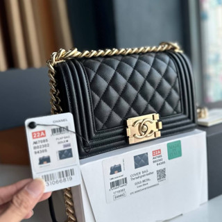 กระเป๋าสะพายงานสวยมากพร้อมส่งในราคาสุดพิเศษ chanel bou20 CM IN CAVEAR  GHW