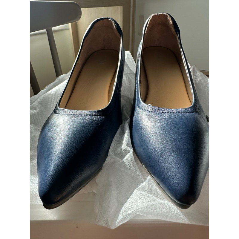 รองเท้าส้นสูงหนังแกะ มีน้ำเงิน clam blue ขนาด 44 แบรนด์ SHU