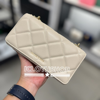 CHARLES &amp; KEITH : Paffuto Chain Handle Quilted Long Wallet  Item No. CK6-10680924-3 กระเป๋าสะพายข้าง