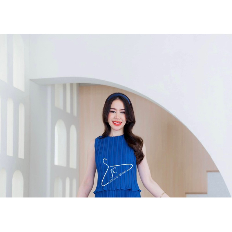 Jubbie&Chrissie: เสื้อครอปอัดพลีทแขนกุด Freesize (อก Freesize ยืดสูงสุด 50 นิ้ว ความ ยาว 18 นิ้ว ) Crop