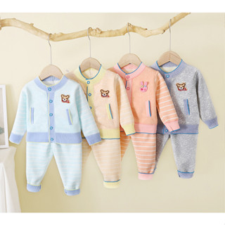 Babyonline(Y280)D5 ชุดเซ็ตเสื้อกันหนาวแขนยาวกางเกงขายาวสำหรับเด็กลายน่ารัก ผ้าหนา นิ่ม