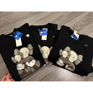 Uniqlo : เสื้อยืดแขนสั้น KAWS UT