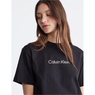 Pre-order🇺🇸Calvin Klein - Standard Logo Crewneck T-Shirt เสื้อยืดผู้หญิง (รอของ 3 อาทิตย์)