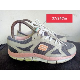 Skechers Size 37 ยาว 24 Cm  รองเท้ามือสอง  ผู้หญิง เท้าเล็ก   แฟชั่น ลำลอง ทำงาน