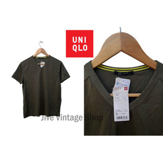 Uniqlo เสื้อกีฬา เสื้อออกกำลังกาย ผู้ชาย ใหม่ ป้ายห้อย แขนสั้นสีเขียวทหาร ตู้ญี่ปุ่น สภาพดีมาก ยังไม่ผ่านการใช้งาน